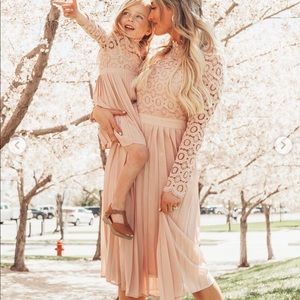 Blush lace, Ivy City dress, XL